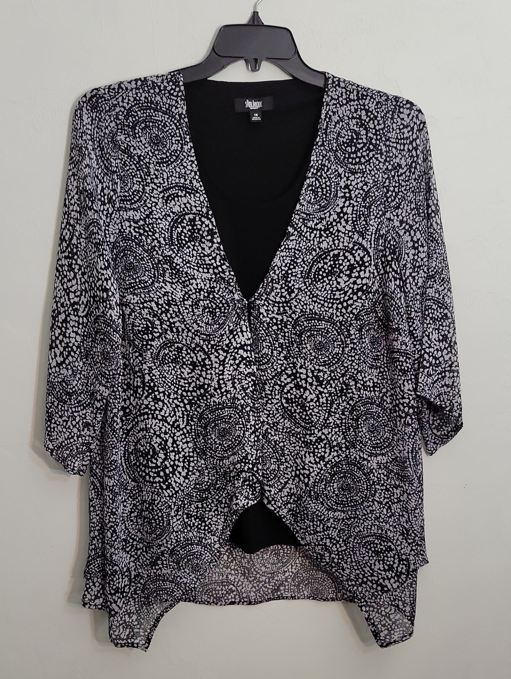 Investments Black & White Swirl Print V-Neck Tunic